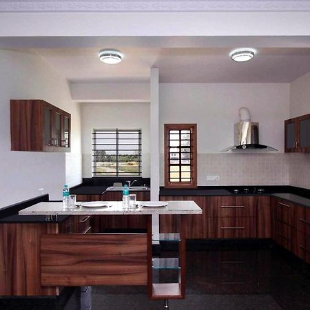 Zions Hotel And Apertment Devanahalli Esterno foto