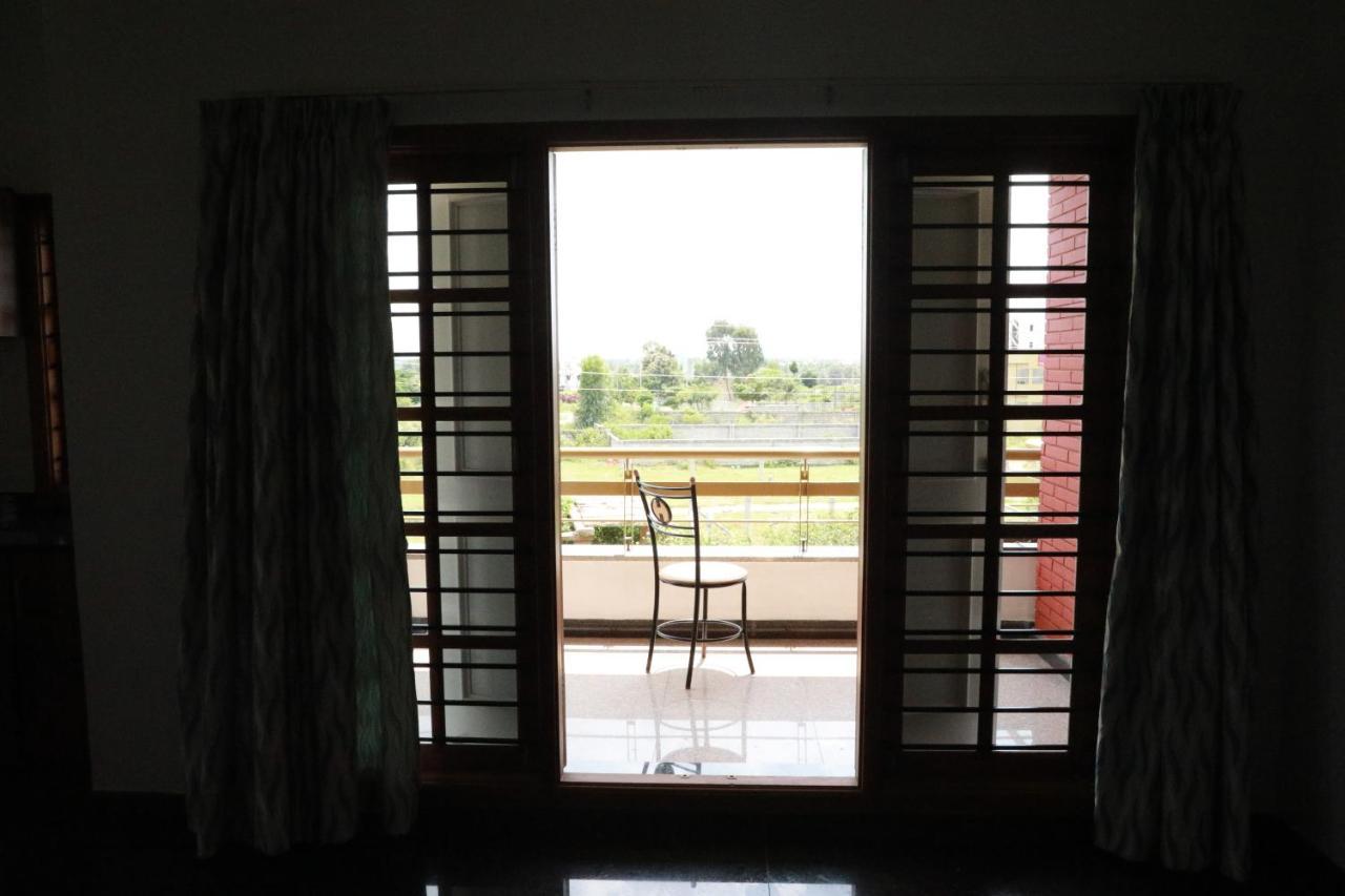 Zions Hotel And Apertment Devanahalli Esterno foto